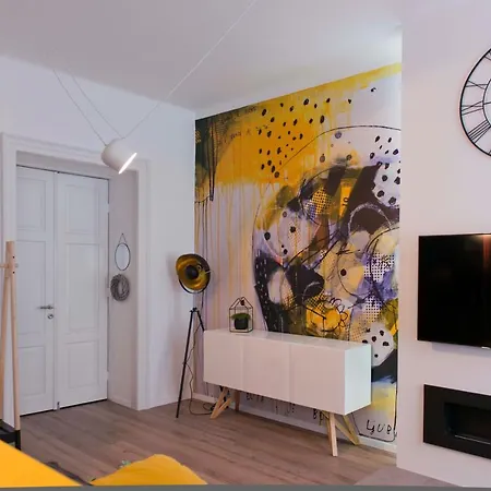 Destination City Apartment